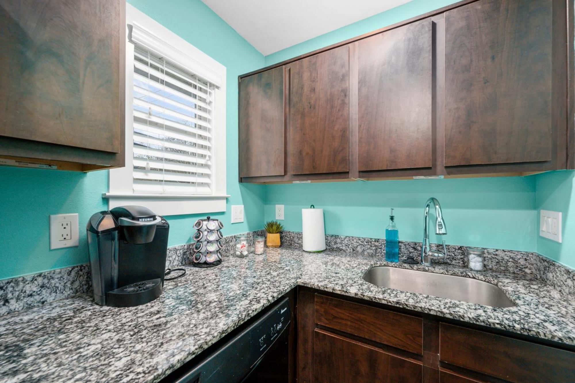 Chic 1br With King Bed And Free Park Apartment *